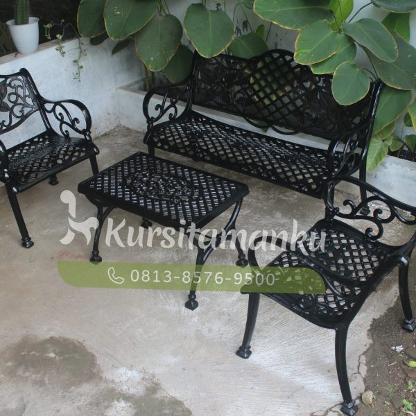 Made with LogoLicious Add Your Logo App