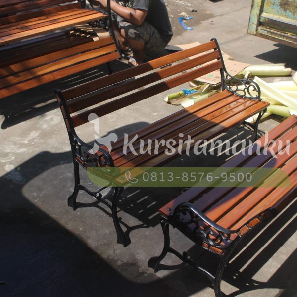 Made with LogoLicious Add Your Logo App