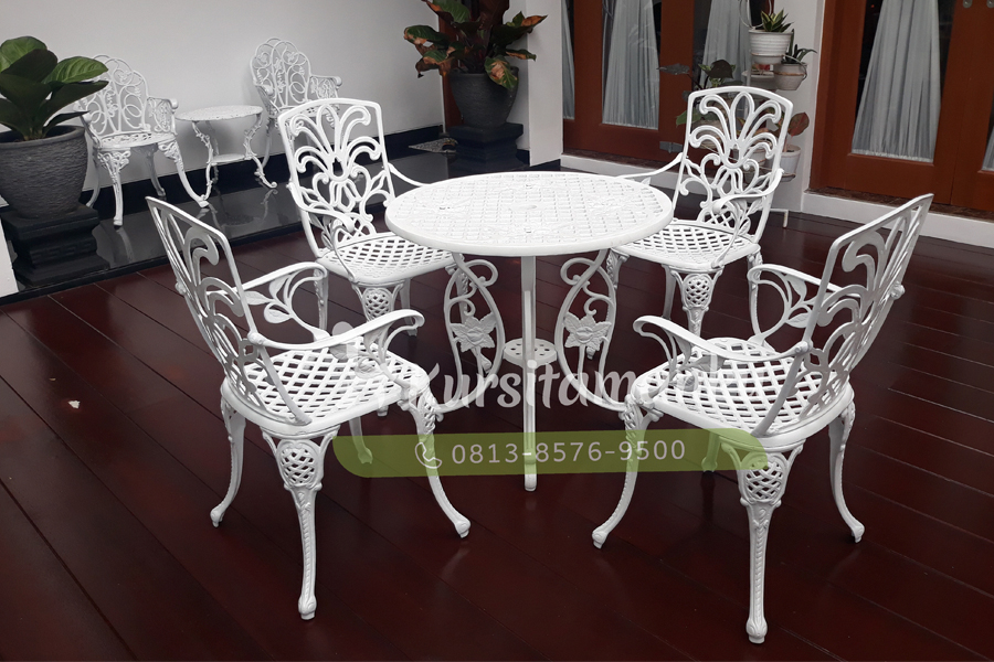 Artikel_kursi besi antik utk rumah idaman11