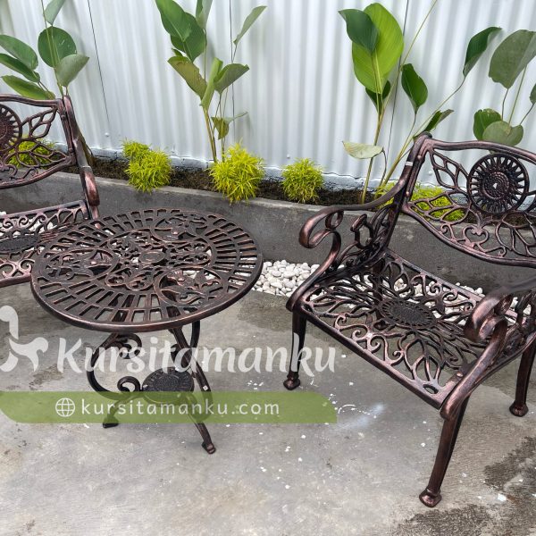 Proyek Kursi Taman Antik Cafe Teduh Singaraja Bali