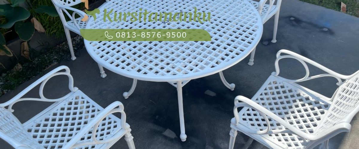 Kursi dan Meja Makan Besi