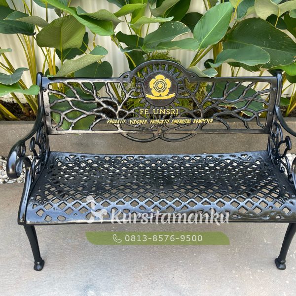Kursi besi cor FE UNSRI Palembang Kursi besi cor