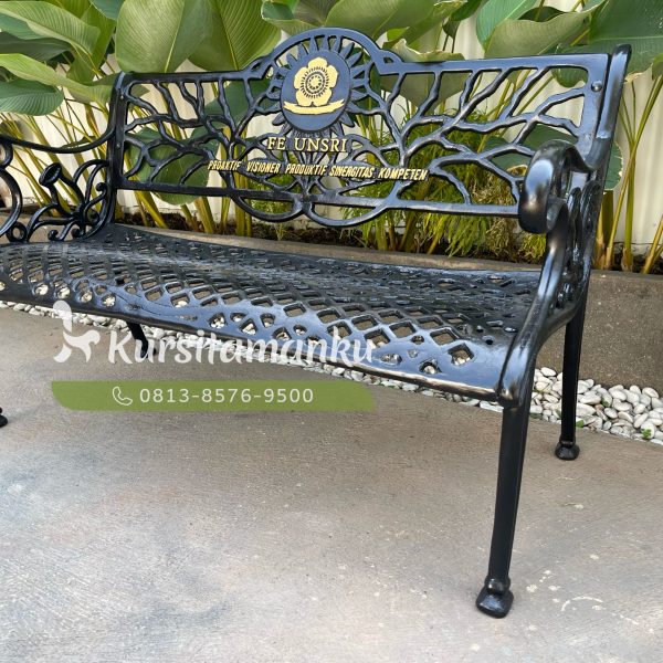 Kursi besi cor FE UNSRI Palembang Kursi besi cor