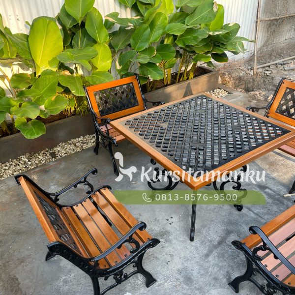 Kursi Outdoor Set Meja Makan