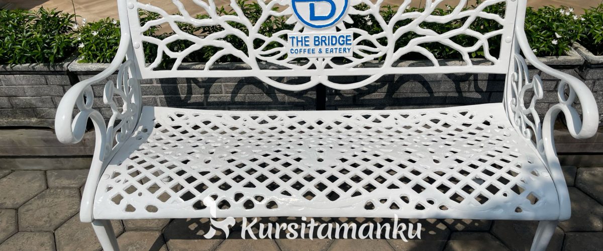 Kursi Taman The Bridge Coffe & Eatery Tawangmangu