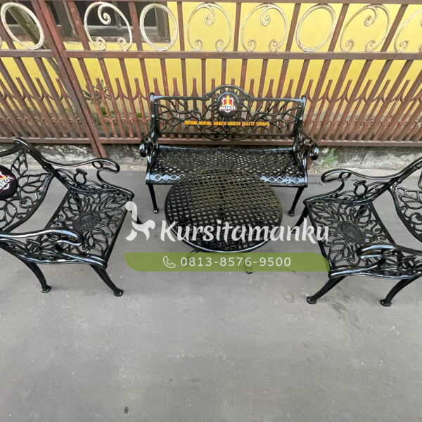 kursi Taman Polres Kota Pasuruan