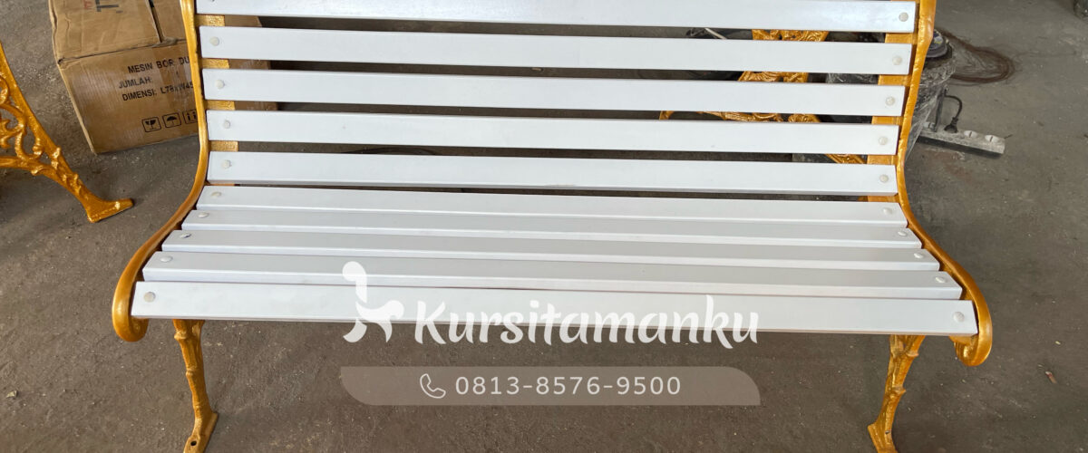 Kursi Taman Jl. Ahmad Yani Banjarmasin