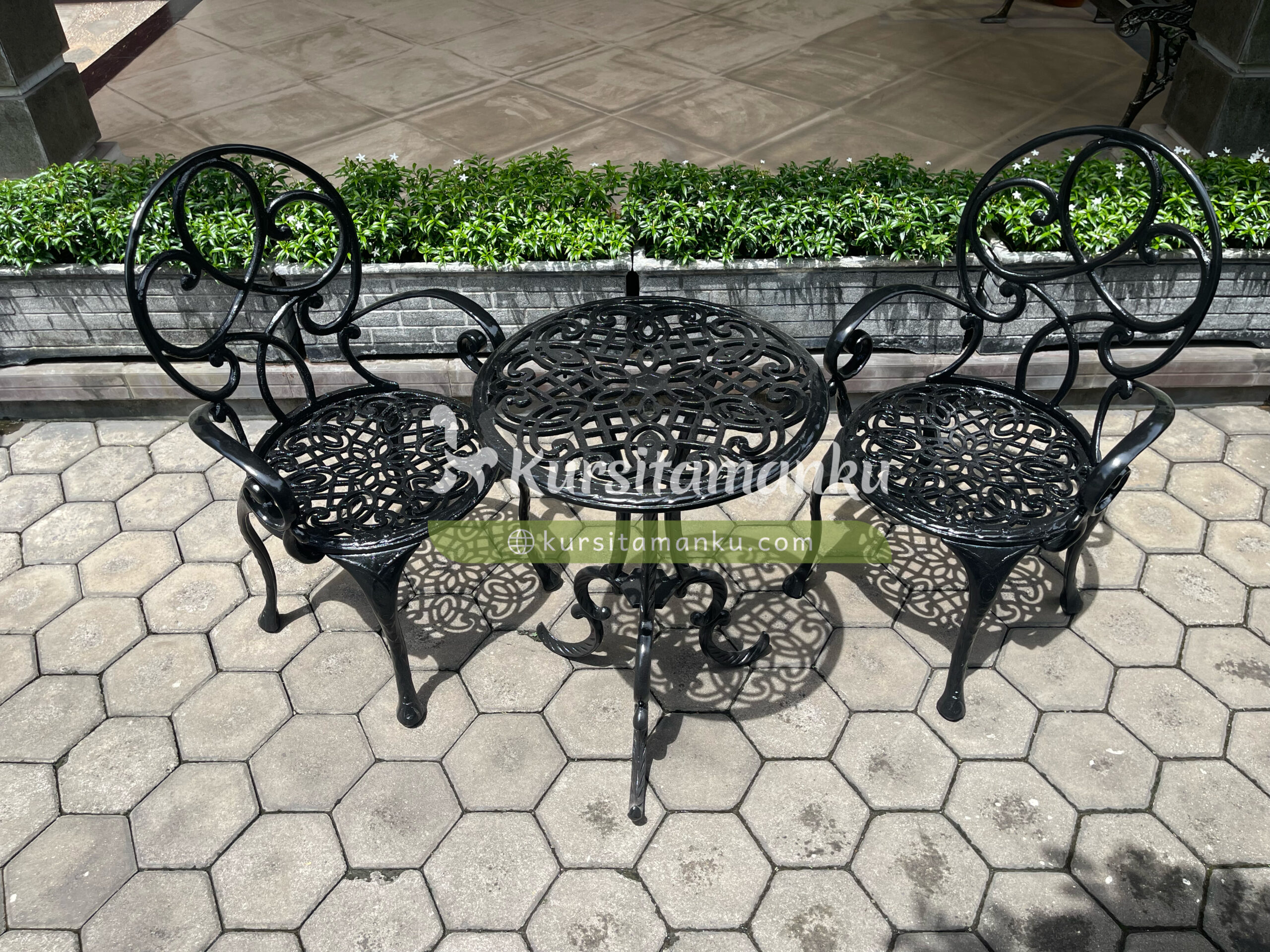 Kursi Antik Gaya Eropa