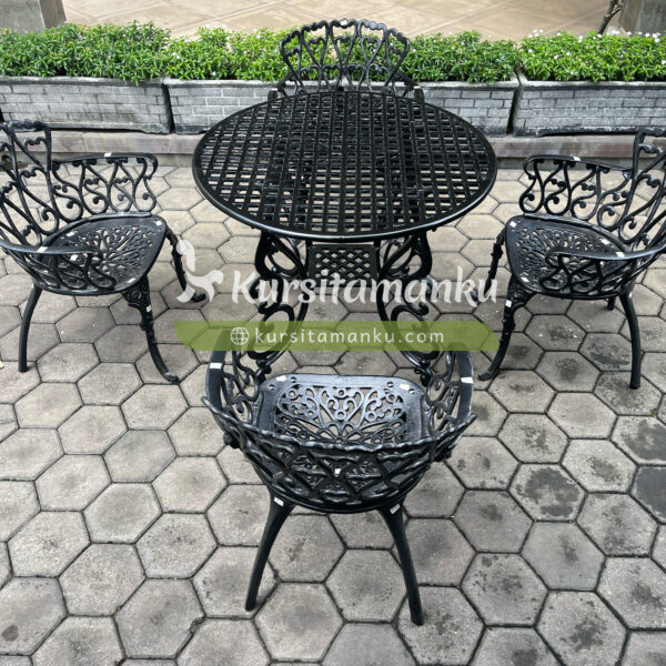 phonto(18) Kursi Taman Lenteng Anteng Cafe Bandung