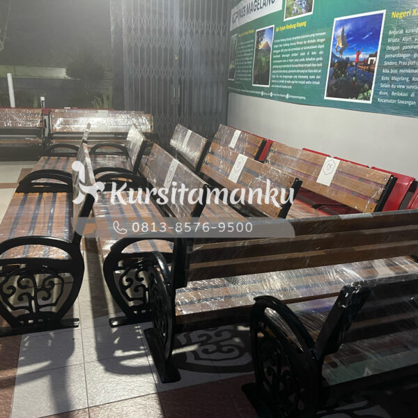 Kursi Taman Ketep Pass Magelang