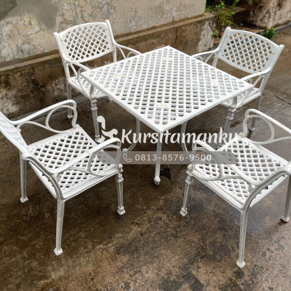 phonto(24) Kursi Taman Bogor Jawa Barat