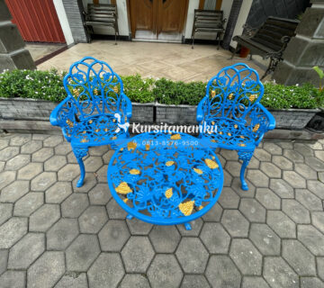 Kursi Taman Antik Untuk Teras Rumah
