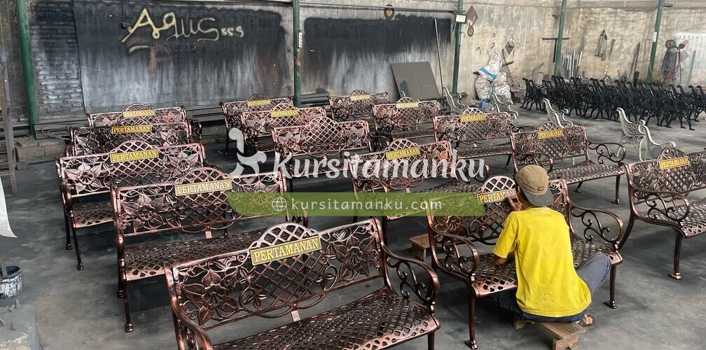 kursi besi cor kab. muara bungo jambi