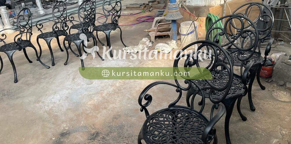 kursi antik single roti romi indonesia